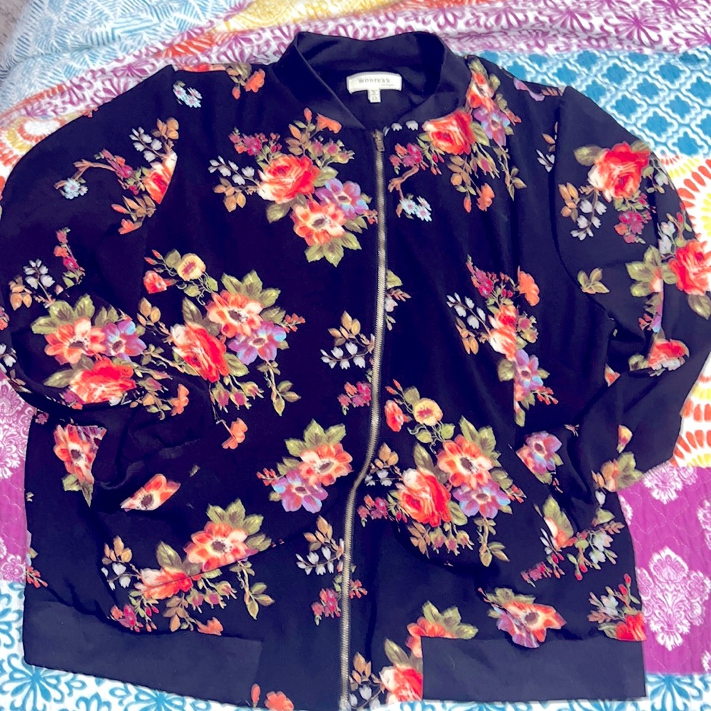 Monteau Los Angeles size 2X flower Jacket with pockets